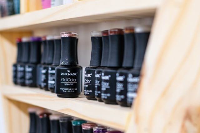 Gel ou resine pour les ongles : comparatif pour choisir la bonne technique Gel ou resine pour les ongles : comparatif pour choisir la bonne technique