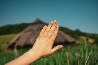 Nail art debutante : techniques simples pour bien commencer
